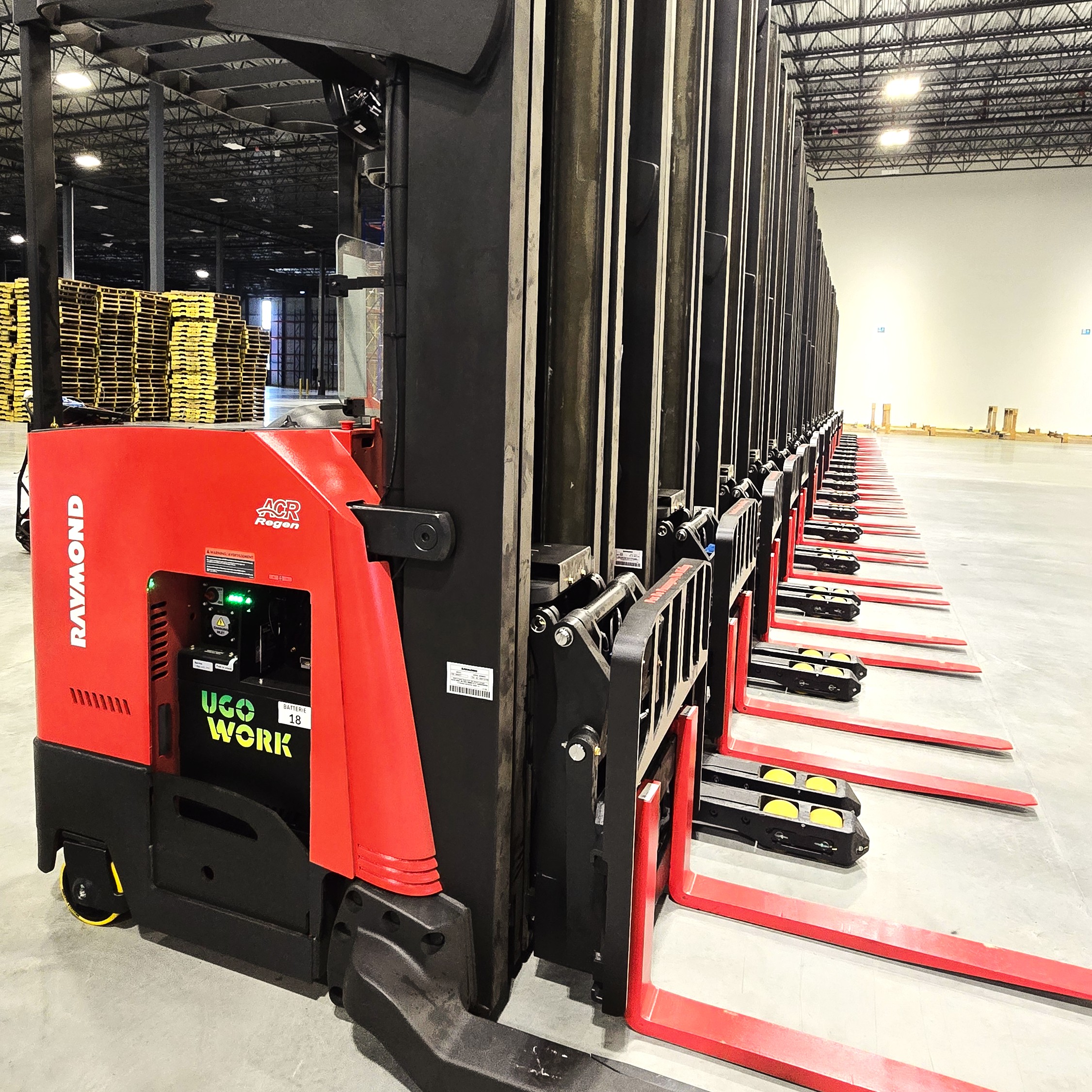 UgoWork deploys lithium-ion fleet system at Canac Drummondville DC