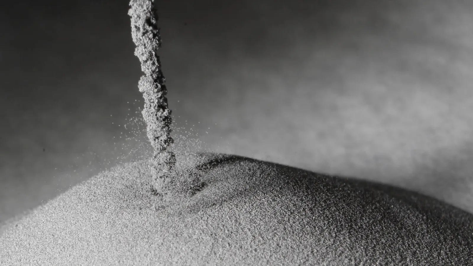 PyroGenesis wins second titanium powder contract with DoD-backed lab